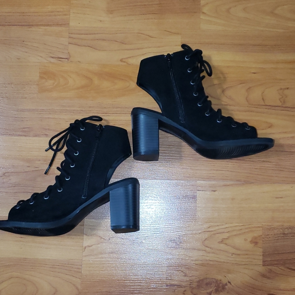 American Rag Bootie - Picture 5 of 7